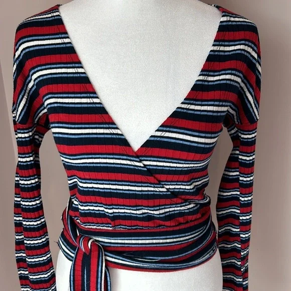 Free People Always with Me Tee Faux Wrap Low V Neck Crop Top Long Sleeves Small - Picture 3 of 6